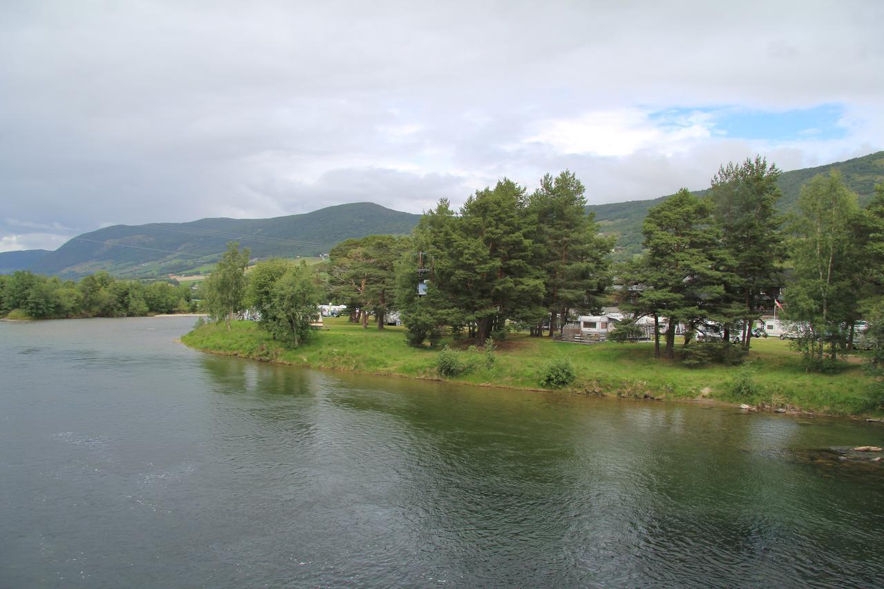 Toftemo Turiststasjon Hotel Dovre ภายนอก รูปภาพ