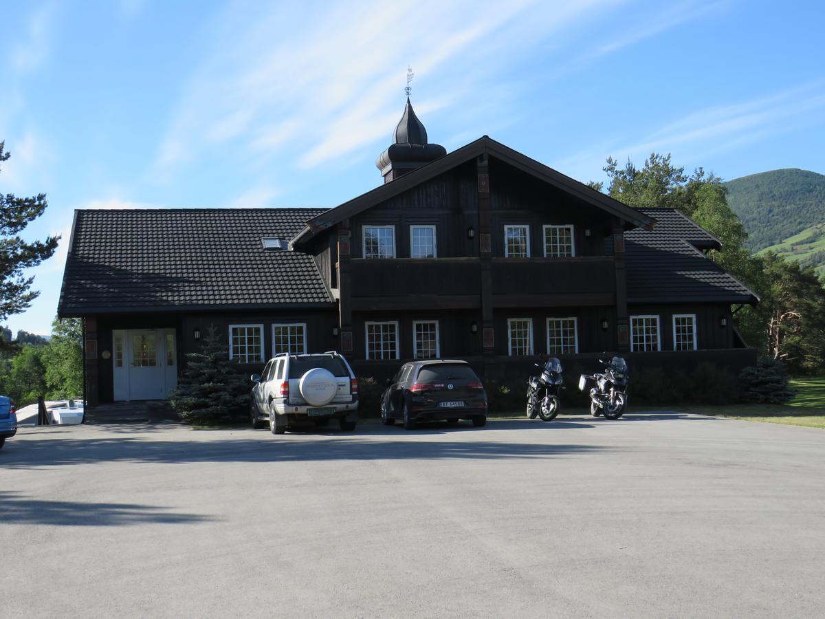Toftemo Turiststasjon Hotel Dovre ภายนอก รูปภาพ