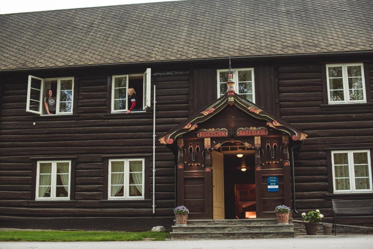 Toftemo Turiststasjon Hotel Dovre ภายนอก รูปภาพ